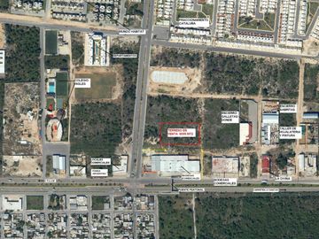 Venta Terreno de 6,095 m² en Esquina Comercial – Entrada a Playa del Carmen