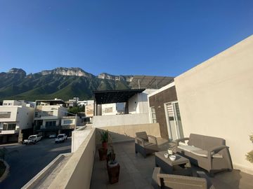 CASA VENTA CUMBRES ELITE PREMIER GARCIA