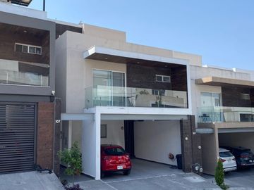 CASA VENTA CUMBRES ELITE PREMIER GARCIA