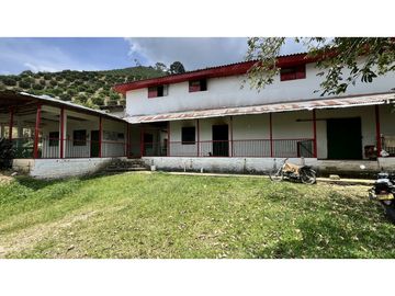 VENTA DE FINCA EN GENOVA, QUINDO, COLOMBIA