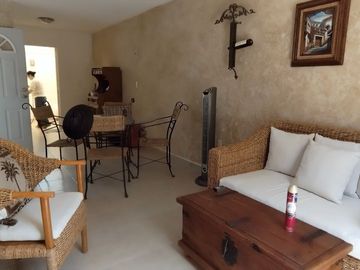 ¡Casa en venta frente a la alberca y palapa! 🏡