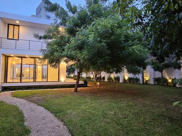 En Venta, Residencia de Lujo en exclusiva Privada dentro de Mérida, Yucatán