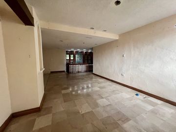 En Venta, Casa en la Col. México Nte, Esquina, 6 Rec. 6 baños Terreno 1,160 m2