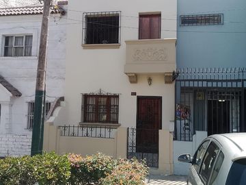 Se Alquila Casita para negocio o residencia.