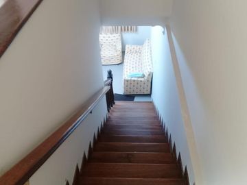 Se Alquila Casita para negocio o residencia.