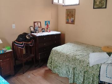 Se Alquila Casita para negocio o residencia.