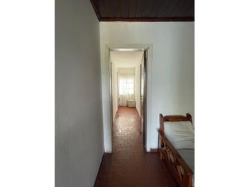 casa dos habitaciones y garage