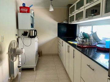 VENTA HERMOSA CASA EN BARRIO SOLARES DE MAIPU