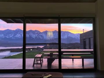 venta casa B Privado  frente al dique POTRERILLOS.