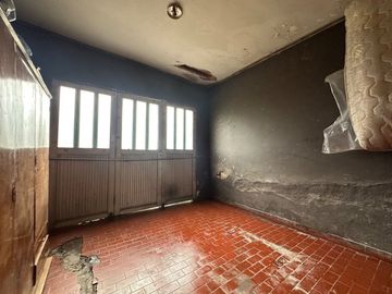 VENTA CASA 3 AMB C/PATIO Y GARAGE - CLAYPOLE