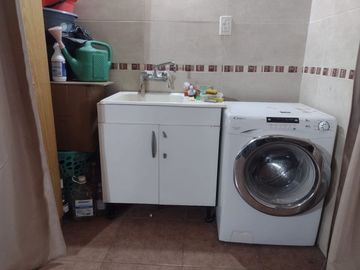 CASA EN VENTA DE 3 DORMITORIOS- LUZURIAGA - MAIPÚ
