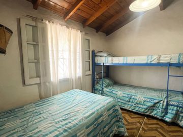 Venta casa 5 ambientes Camet Norte con parque