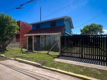 Venta casa 5 ambientes Camet Norte con parque