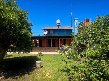 Venta casa 5 ambientes Camet Norte con parque