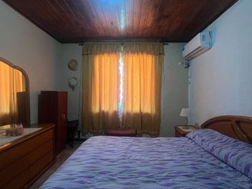 Venta casa 5 ambientes Camet Norte con parque
