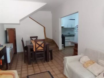 VENTA CASA LOTE PROPIO BECCAR