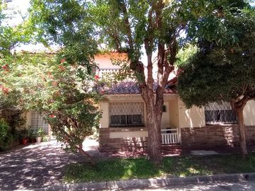 VENTA CASA LOTE PROPIO BECCAR