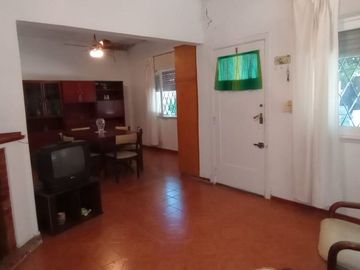 VENTA CASA LOTE PROPIO BECCAR