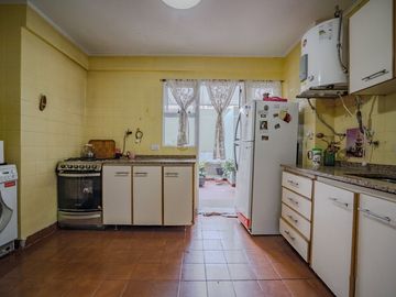 VENTA PH 5 AMBIENTES ALMAGRO-PERMUTA