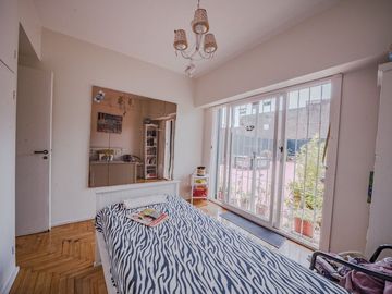 VENTA PH 5 AMBIENTES ALMAGRO-PERMUTA