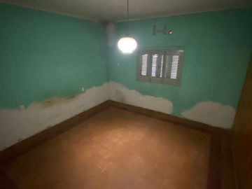 REMAX VENDE CASA CON GALPON B.LOS HORNOS