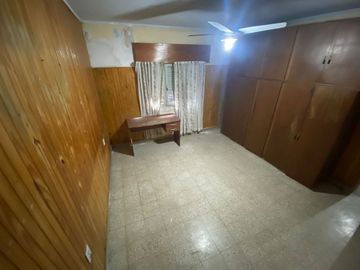 REMAX VENDE CASA CON GALPON B.LOS HORNOS