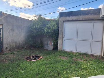 Alberdi y Sgto. Cabral -Casa, Depto y Galpón VENTA