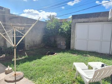 Alberdi y Sgto. Cabral -Casa, Depto y Galpón VENTA