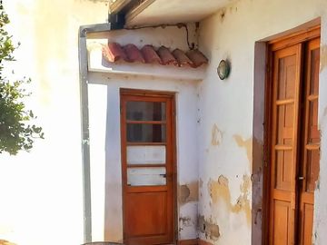 Alberdi y Sgto. Cabral -Casa, Depto y Galpón VENTA