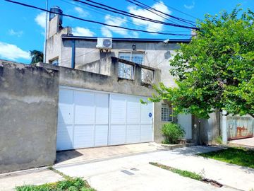 Alberdi y Sgto. Cabral -Casa, Depto y Galpón VENTA