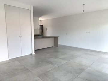 Alquiler Tigre monoambiente estrenar pileta balcón