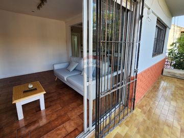 PH en venta con 2 dormitorios en Bernal