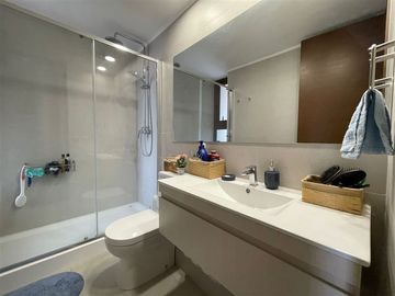 Departamento en Venta en POCO USO! INCLUYE ILUMINACIÓN Y ROLLER . SE ACEPTAN OFERTAS AL CONTADO.