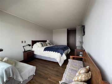 Departamento en Venta en POCO USO! INCLUYE ILUMINACIÓN Y ROLLER . SE ACEPTAN OFERTAS AL CONTADO.