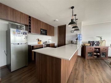 Departamento en Venta en POCO USO! INCLUYE ILUMINACIÓN Y ROLLER . SE ACEPTAN OFERTAS AL CONTADO.