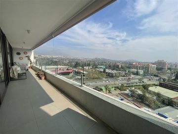 Departamento en Venta en POCO USO! INCLUYE ILUMINACIÓN Y ROLLER . SE ACEPTAN OFERTAS AL CONTADO.