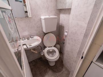 Venta PISO Depto. 4 amb. +depend, balcón y cochera