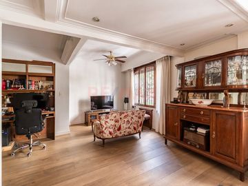 Venta PISO Depto. 4 amb. +depend, balcón y cochera