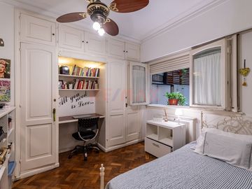 Venta PISO Depto. 4 amb. +depend, balcón y cochera