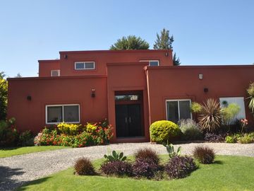 VENTA CASA 5 AMB C/ PILETA - LA HERRADURA - PILAR