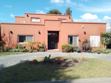 VENTA CASA 5 AMB C/ PILETA - LA HERRADURA - PILAR