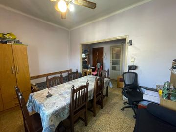 Venta Ph 2 ambientes A metros Av Belgrano