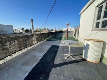 Venta Ph 2 ambientes A metros Av Belgrano