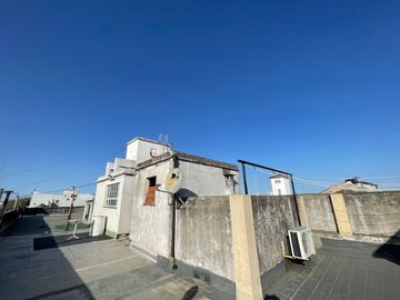 Venta Ph 2 ambientes A metros Av Belgrano