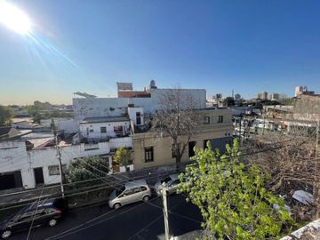 Venta Ph 2 ambientes A metros Av Belgrano