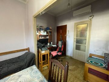 Venta Ph 2 ambientes A metros Av Belgrano