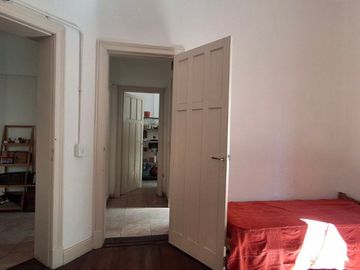 VENTA ÚNICO PH DE ESTILO 2 AMB EN PARQUE PATRICIOS