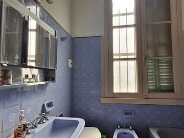 VENTA ÚNICO PH DE ESTILO 2 AMB EN PARQUE PATRICIOS