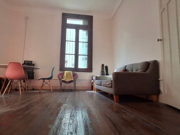 VENTA ÚNICO PH DE ESTILO 2 AMB EN PARQUE PATRICIOS