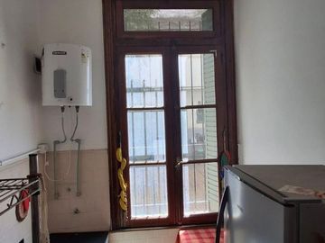 VENTA ÚNICO PH DE ESTILO 2 AMB EN PARQUE PATRICIOS